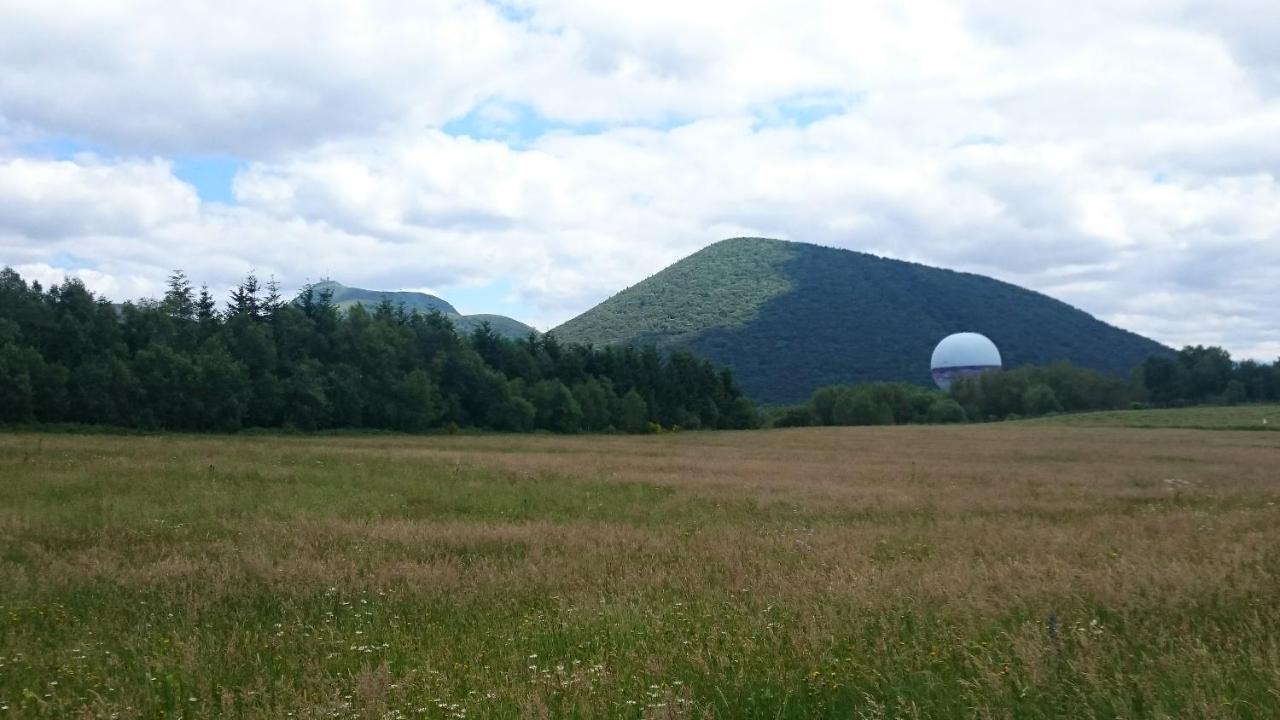 Sejour Au Coeur Des Volcans Saint-Ours  Exterior foto